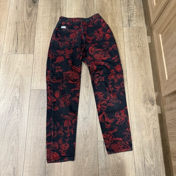La Cetch Pants - 1980’s Vintage La Cetch Red Floral Black Pants Size 7 100% Cotton EUC